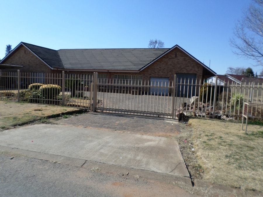 5 Bedroom Property for Sale in Ventersdorp North West